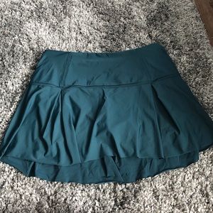 Size 8 Lululemon skort